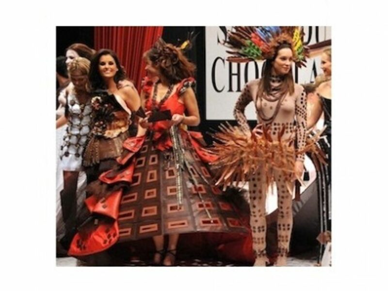 Chocolate fashion on the catwalk (Salon du Chocolat)