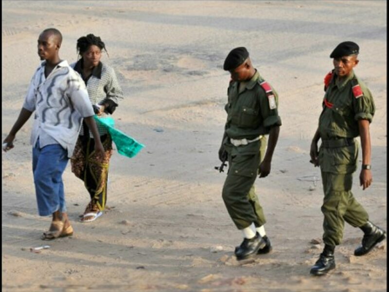 Civilians and FARDC soldiers in DRC