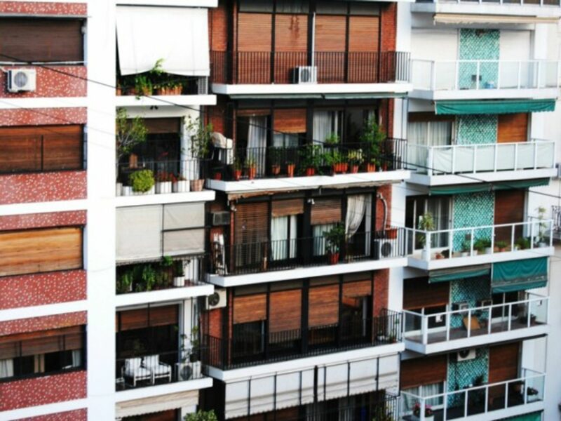 Close living quarters in Buenos Aires
