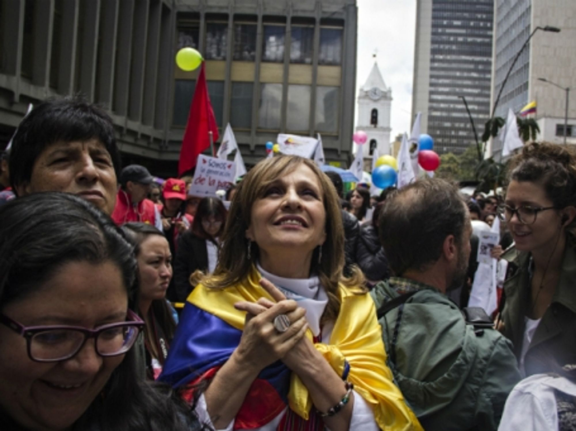 Colombians celebrating the bilateral ceasefire