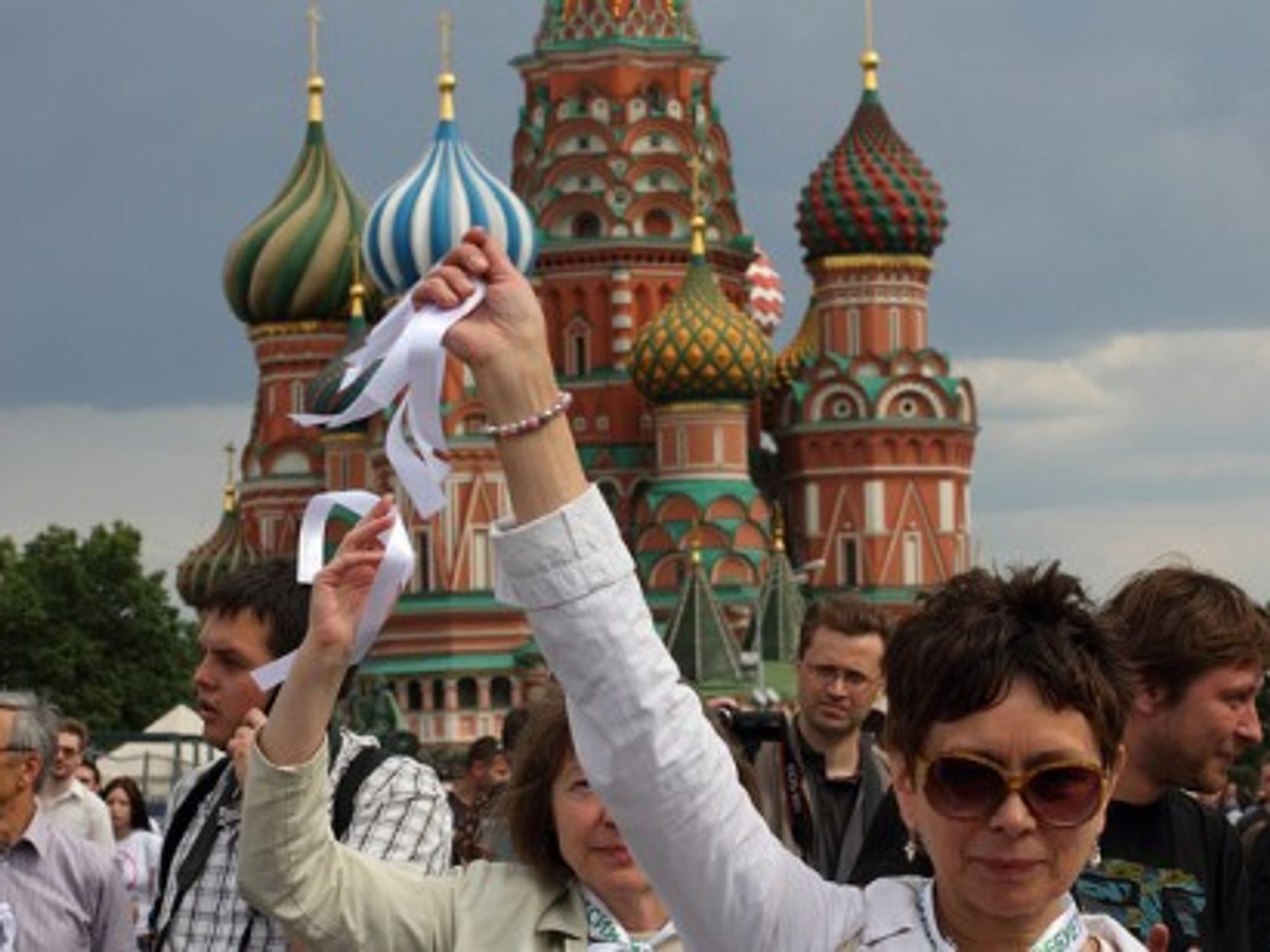 Combining activism with tourism (Person behind the scenes)