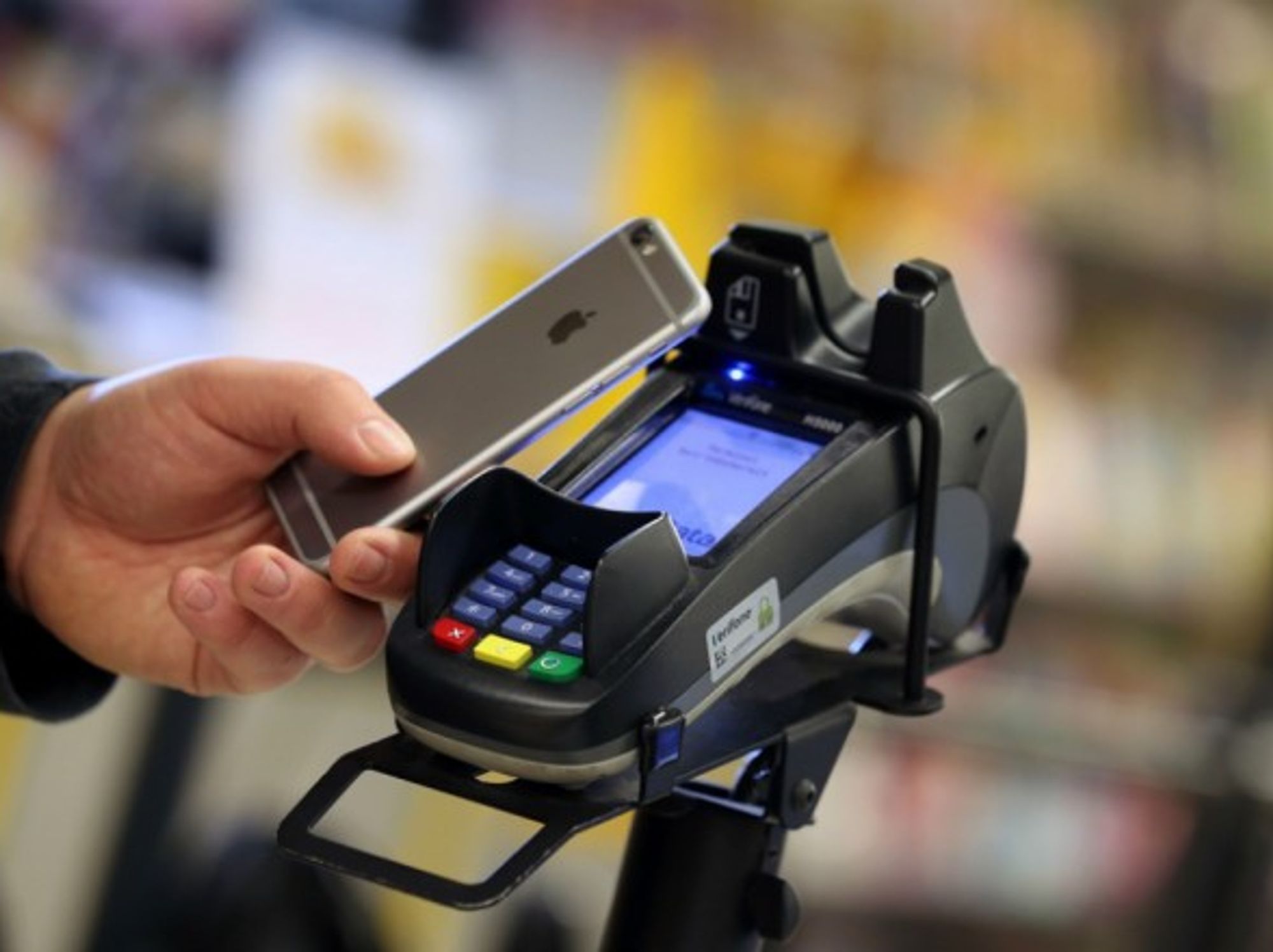 Contactless payment with a smarthpone