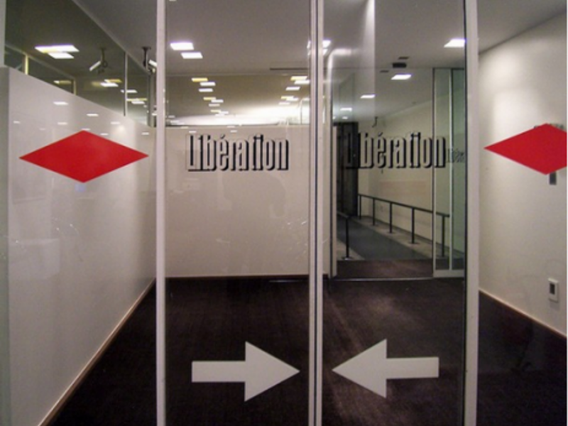 Crime Int'l: Paris Gunman, Gold Bars In Bathroom and More