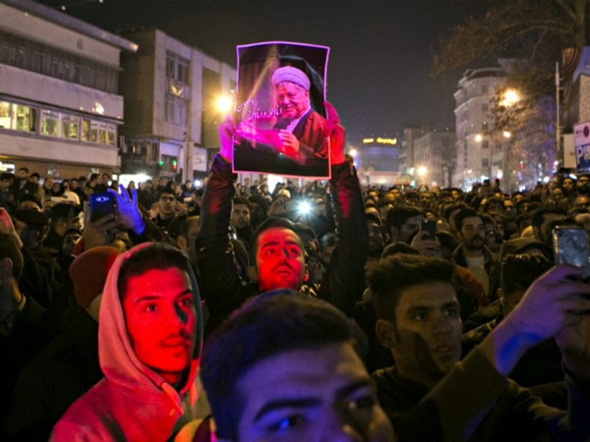 Crowd mourning Rafsanjani in Tehran on Jan. 8