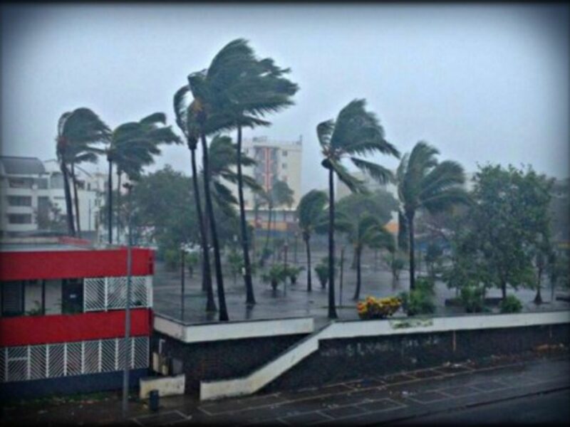 Cyclone Bejisa makes landfall