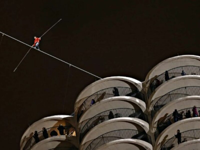 Daredevil Nik Wallenda walking a tightrope Sunday in Chicago