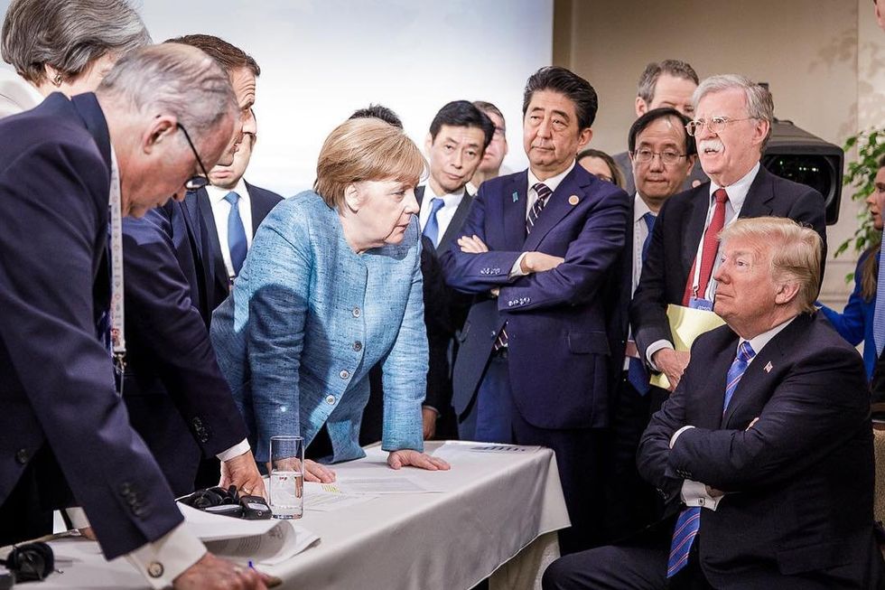 Day two of the G7 summit in Canada: spontaneous meeting between two working sessions.