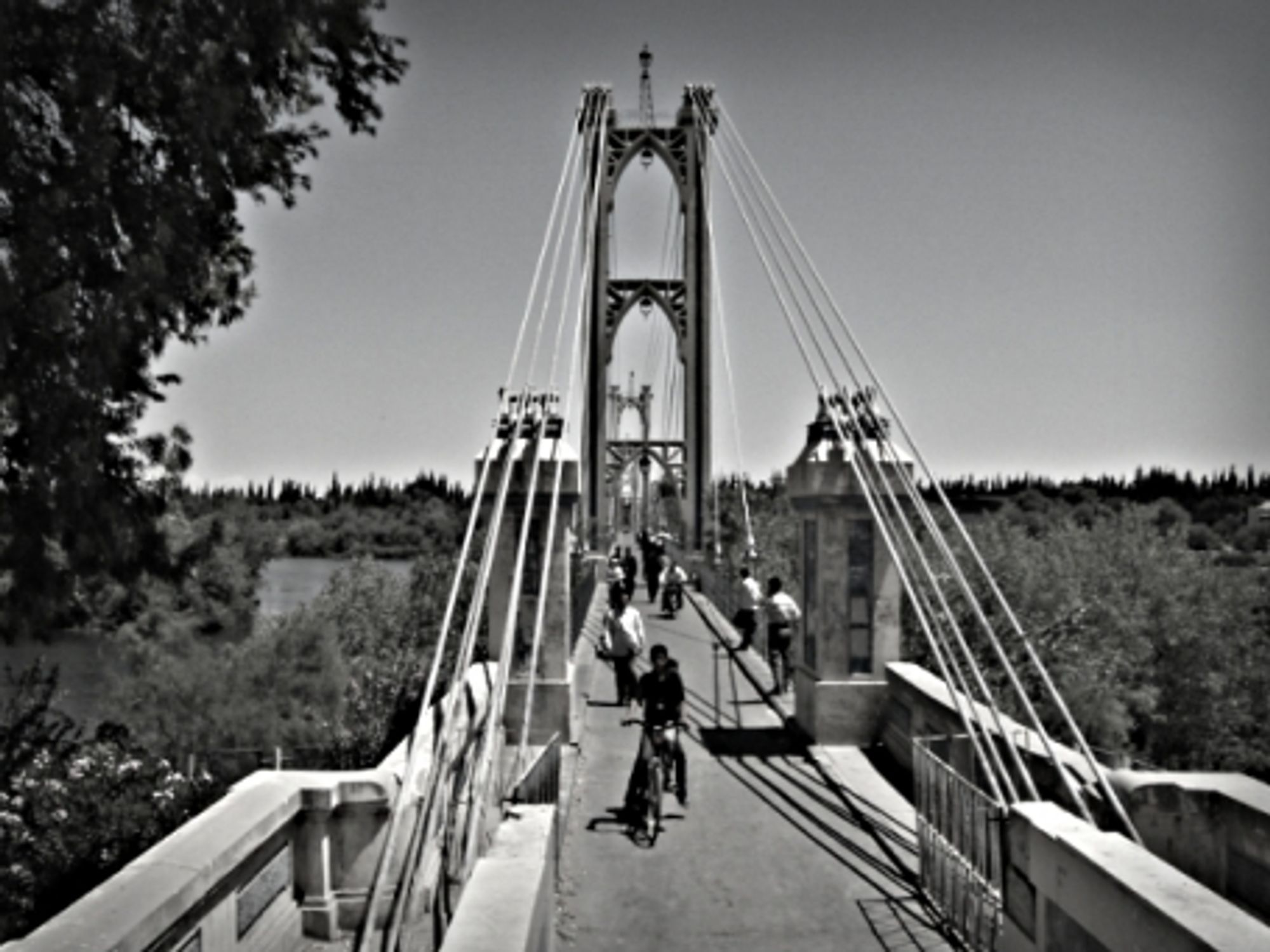 Deir ez-Zor's suspension bridge