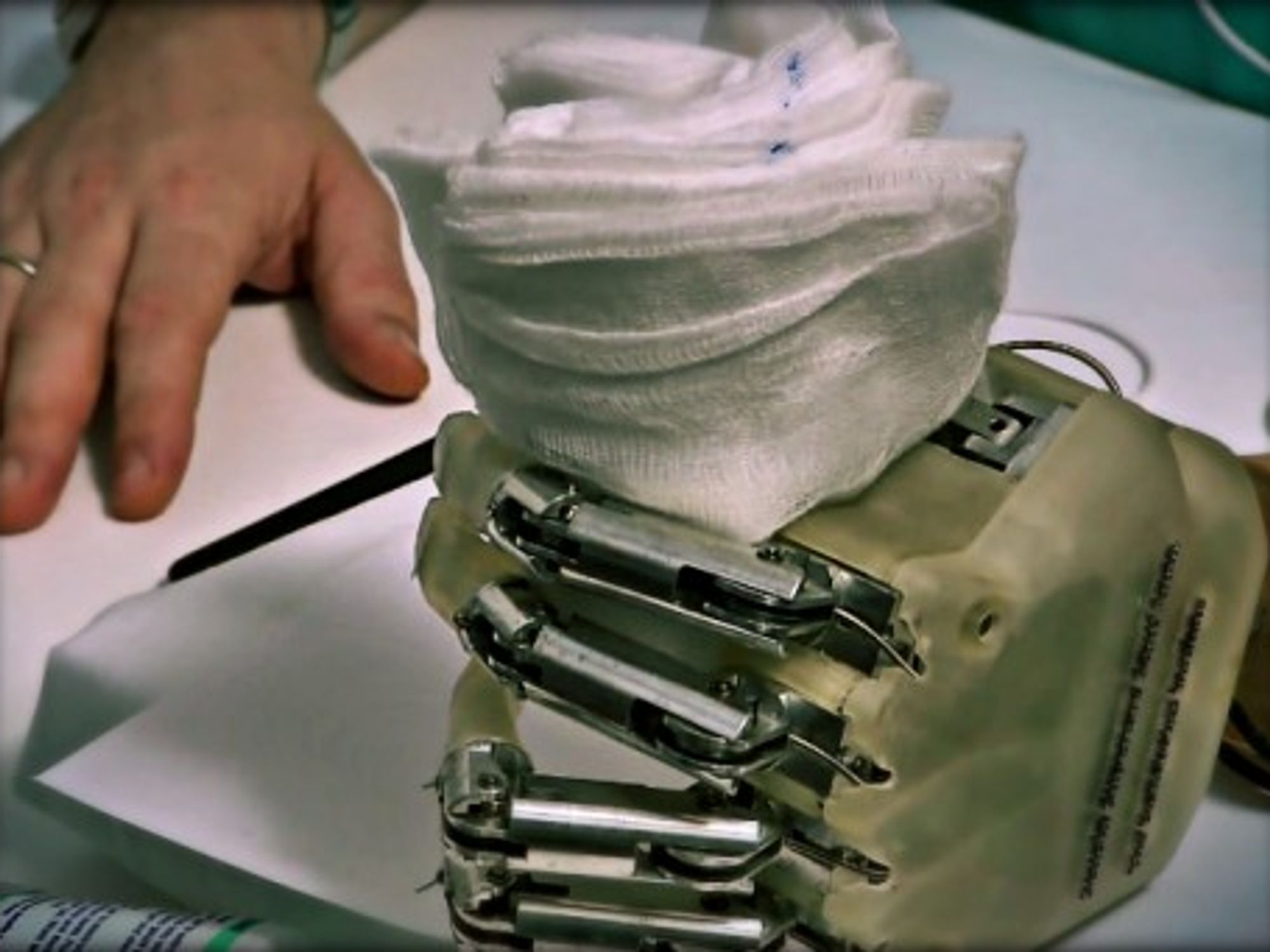Dennis Aabo Sorensen testing the prosthesis