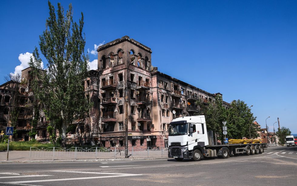 Destroyed building in Mariupol