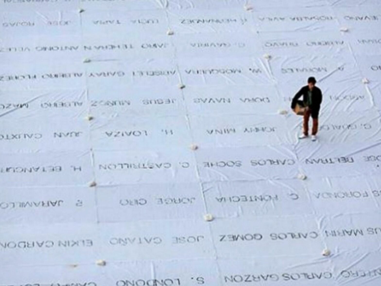 Doris Salcedo's Sumando ausencias in