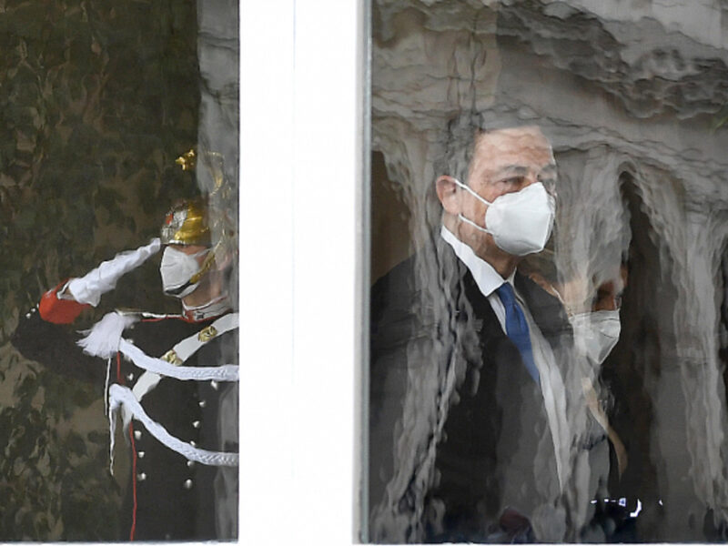 Draghi arrives to meet Italy's Head of State