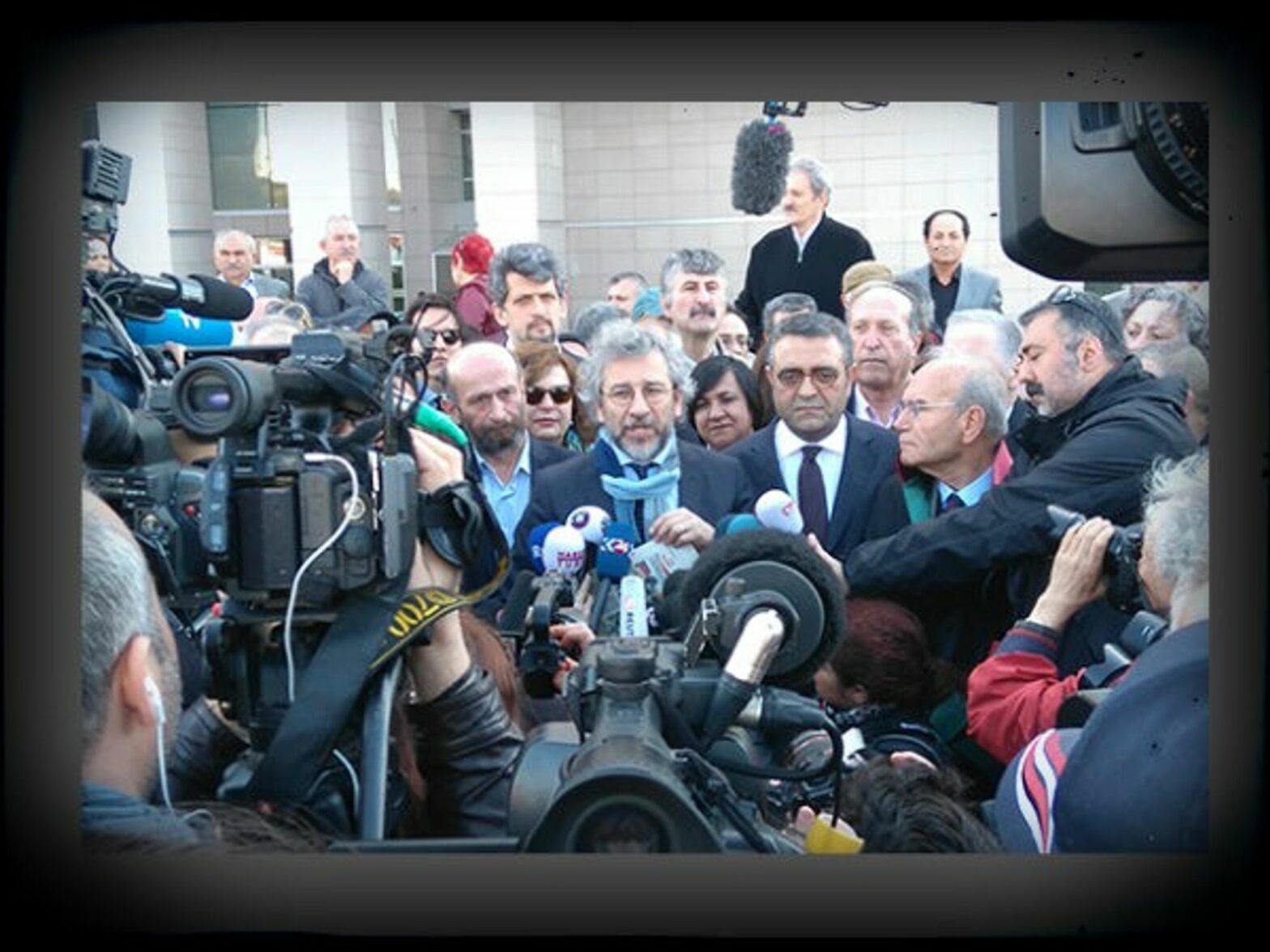 Dundar, center, after his release from jail.
