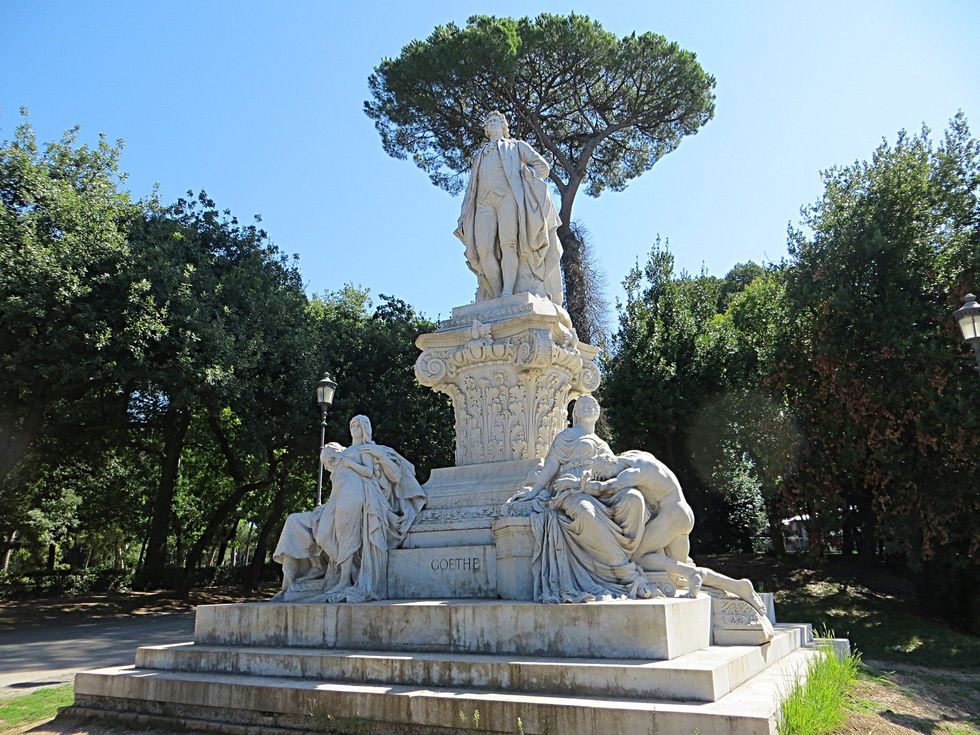 ​A monument of Wolfgang Goethe in Villa Borghese, in Rome.