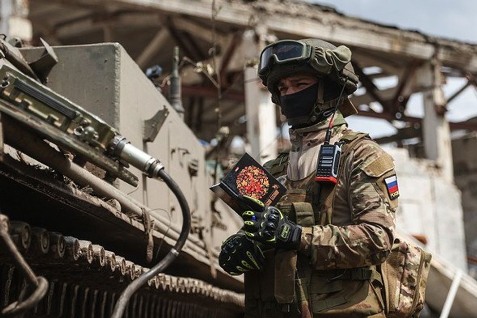 ​A Russian Army Central Military District serviceman in a mission.