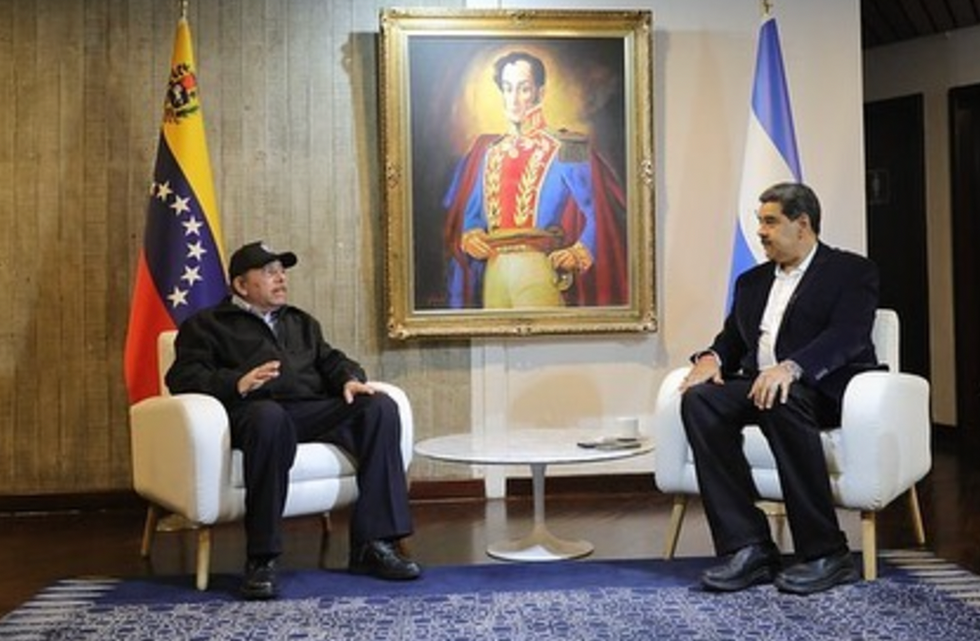​Daniel Ortega (L) and Venezuelan President Nicolas Maduro (R).
