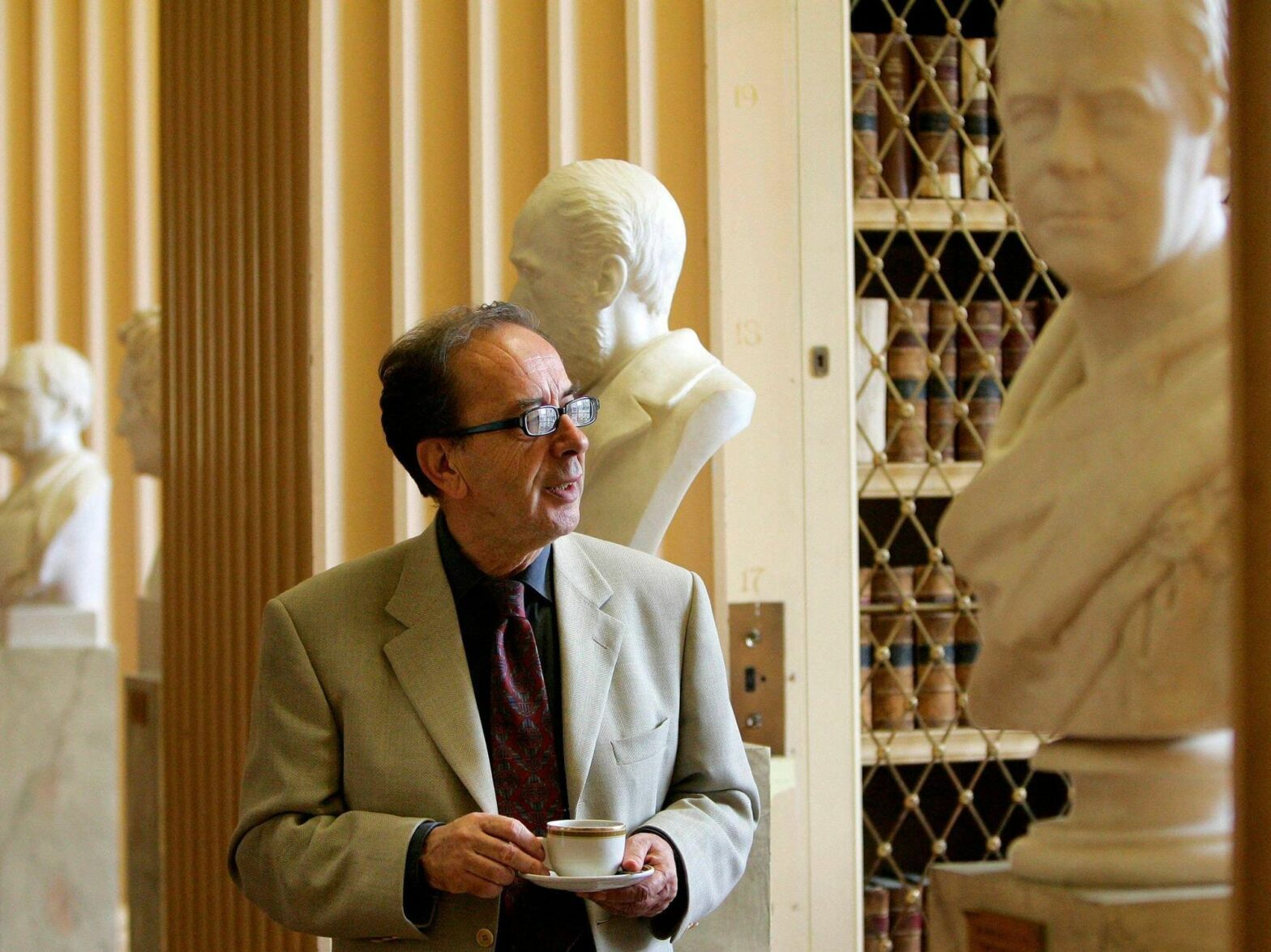 ​Ismail Kadaré has passed away on July 1st, 2024.