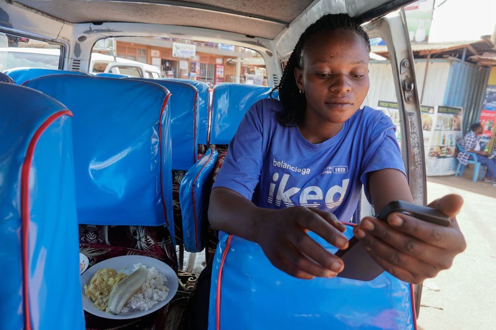 ​Nakakeeto Harriet in a vehicule.