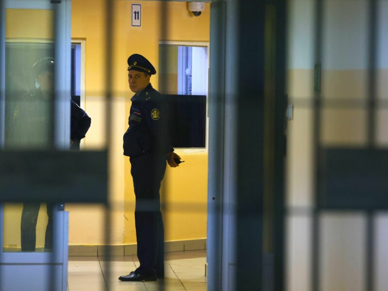 ​Russian officer at St Petersburg's pre-trial detention facility