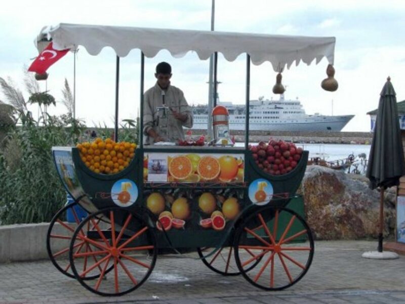 Easy going in Alanya (ozgurmulazimoglu)