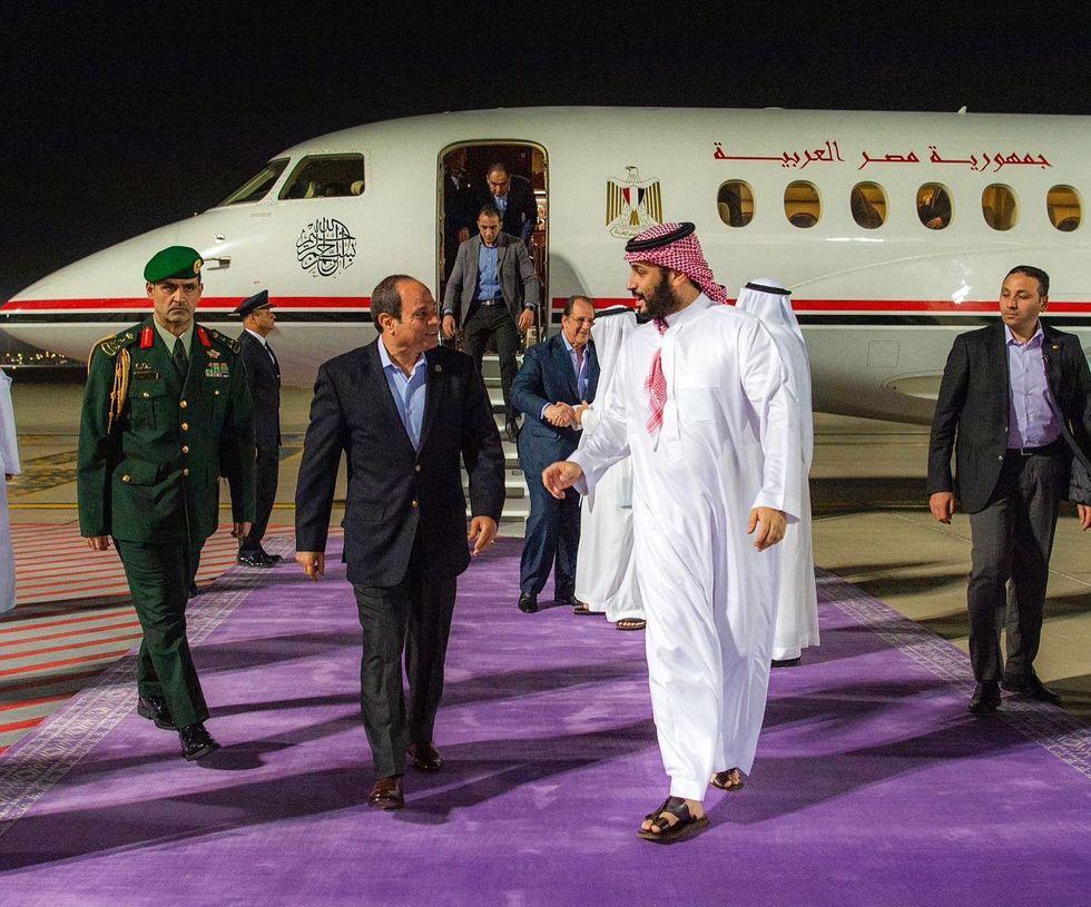 Egyptian President Abdel Fattah El-Sisi is welcomed by Saudi Arabian Crown Prince Mohammed bin Salman at King Abdulaziz International Airport in Jeddah, Saudi Arabia on April 02, 2023​