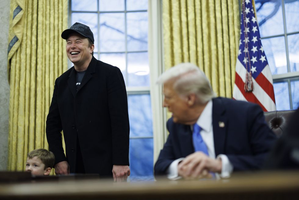Elon Musk with his son and Donald Trump