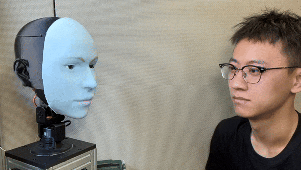 Emo the "smiling" robot