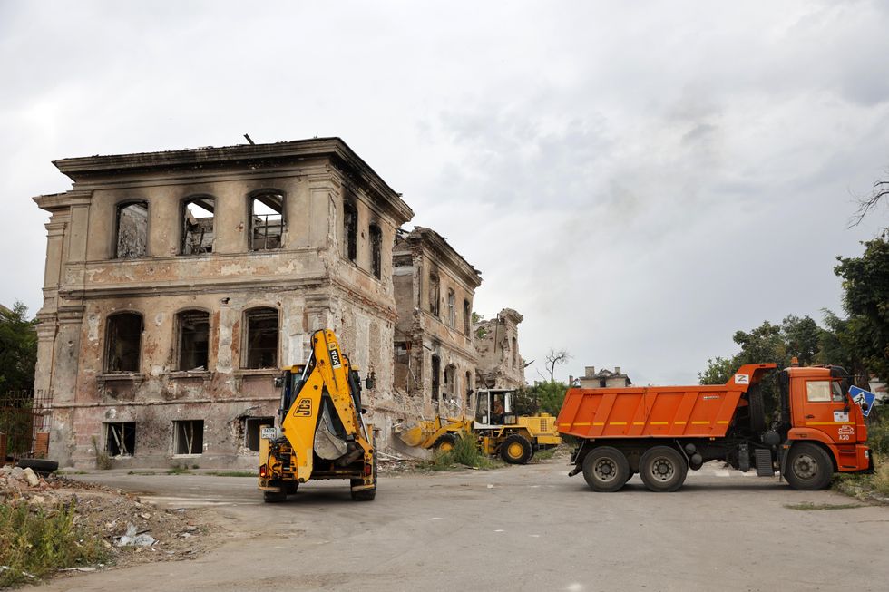 Everyday life in Mariupol