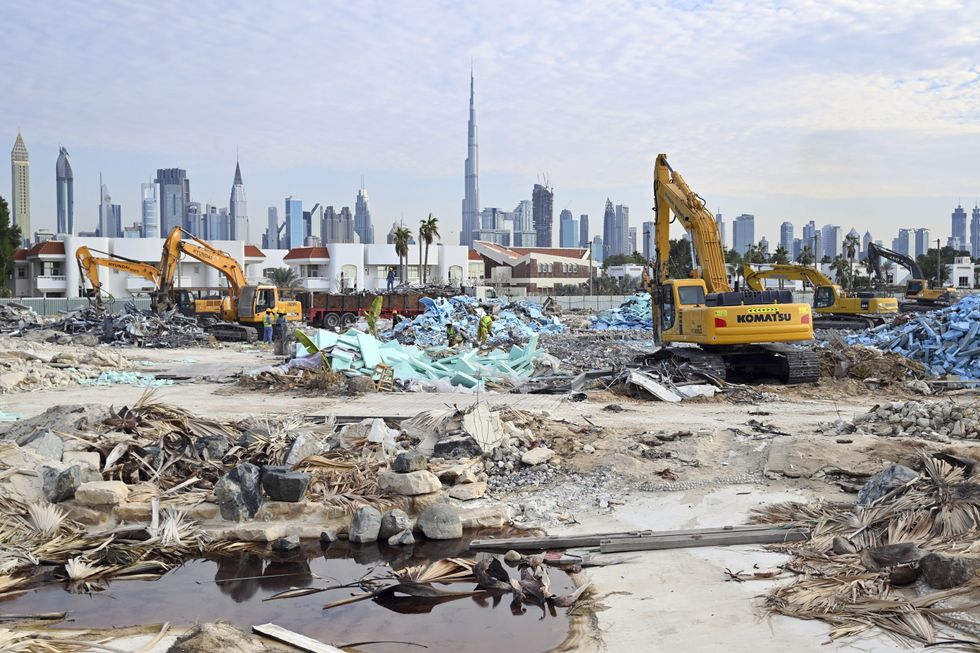 Excavators, demolition work, construction site, construction sites, construction noise on the Le Mer beach in Dubai. In the background, the skyline with skyscrapers and the Burj Khalifa 01/02/2023. (Credit Image: © Frank Hoermann / Sven Simon/dpa via ZUMA Press)
