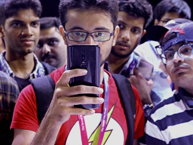 Fans check out Oneplus 6 smartphone at an India Launch event