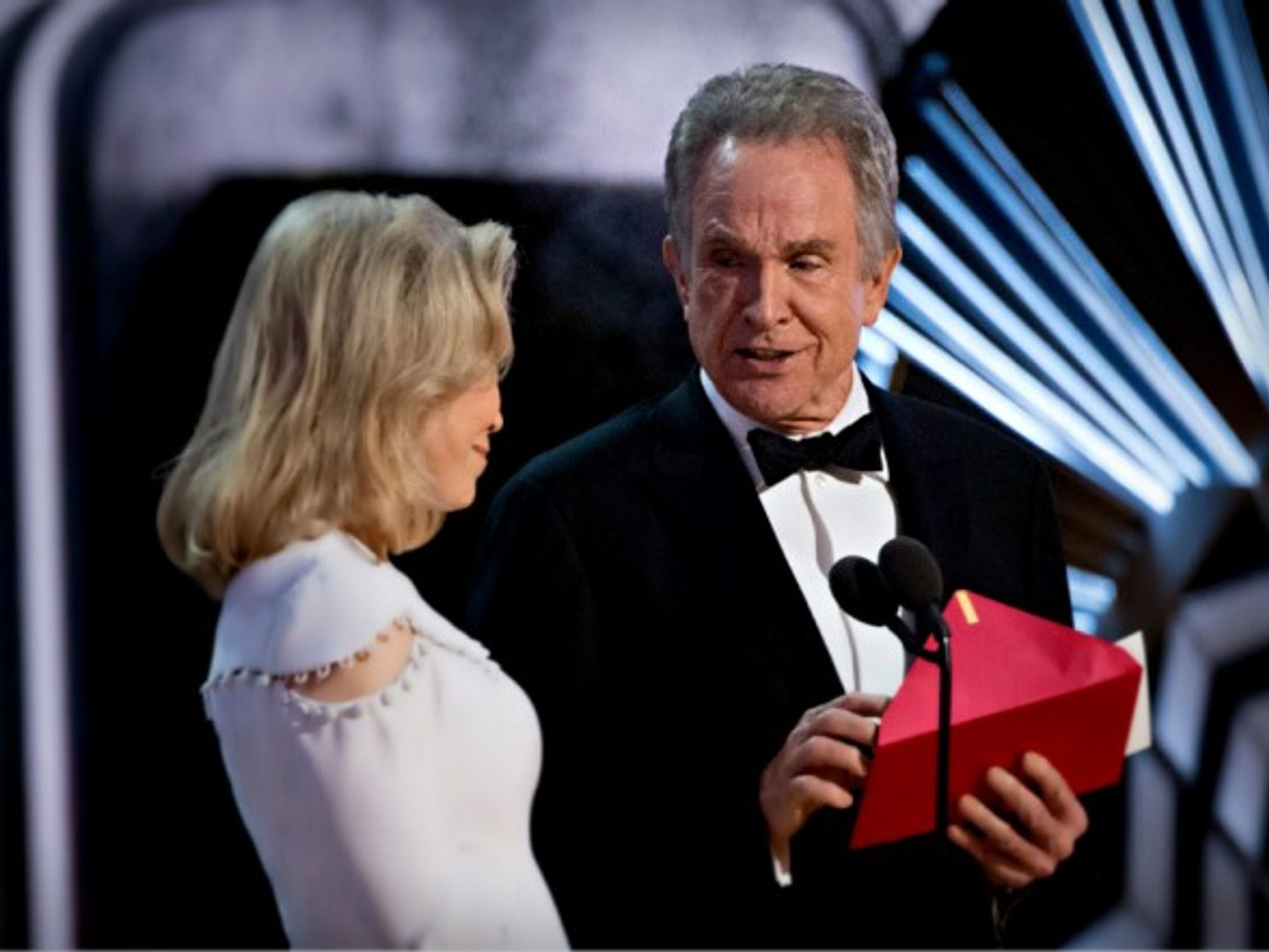 Faye Dunaway, Warren Beatty and the 'Envelopegate'