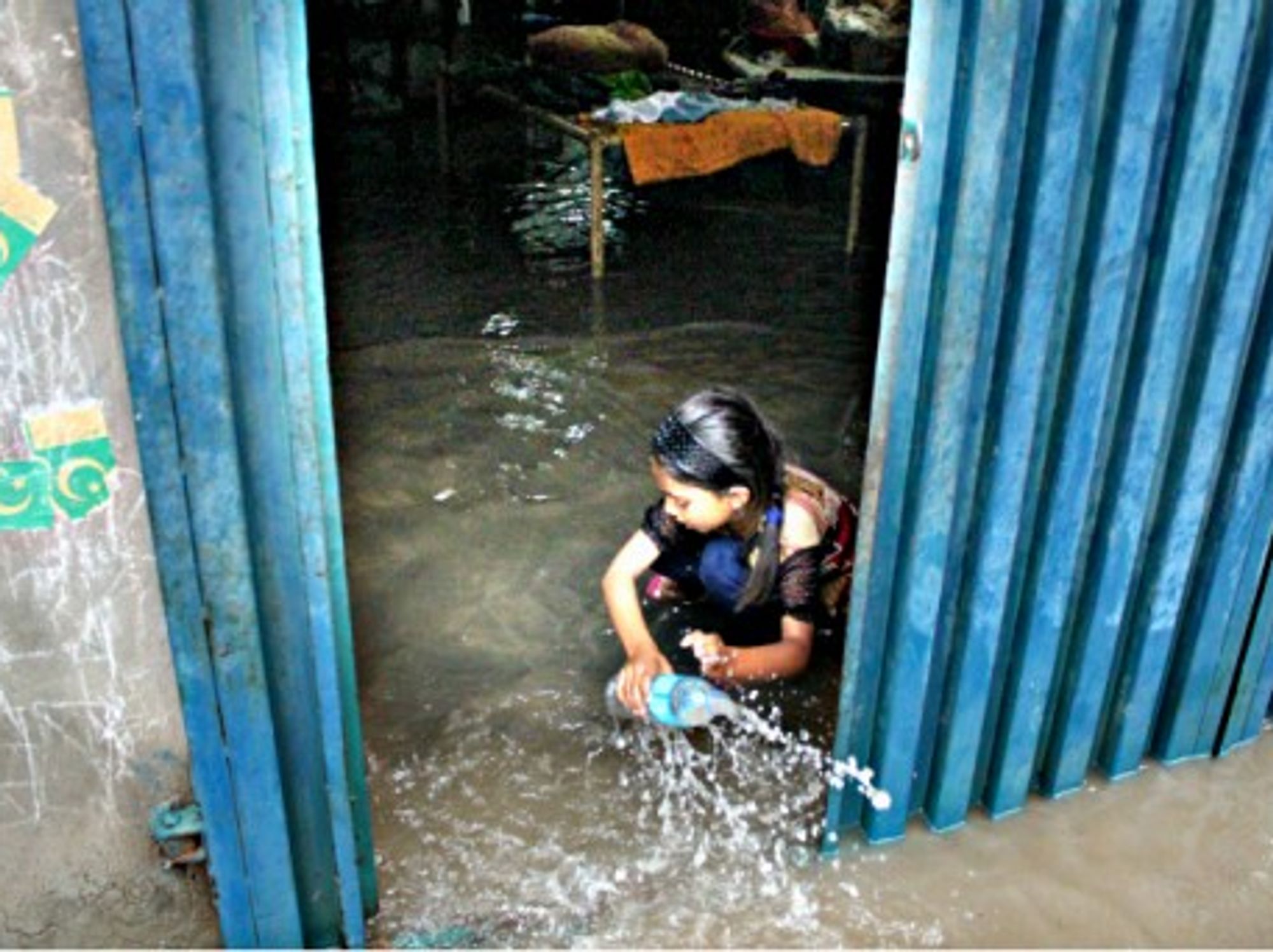 Floods in Pakistan and India have left at least 405 people dead
