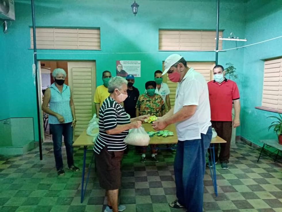 Food and goods donations from the Corazón Solidario project, Cuba.