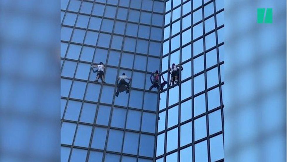 FRANCE: ‘Spiderman" scales office tower
