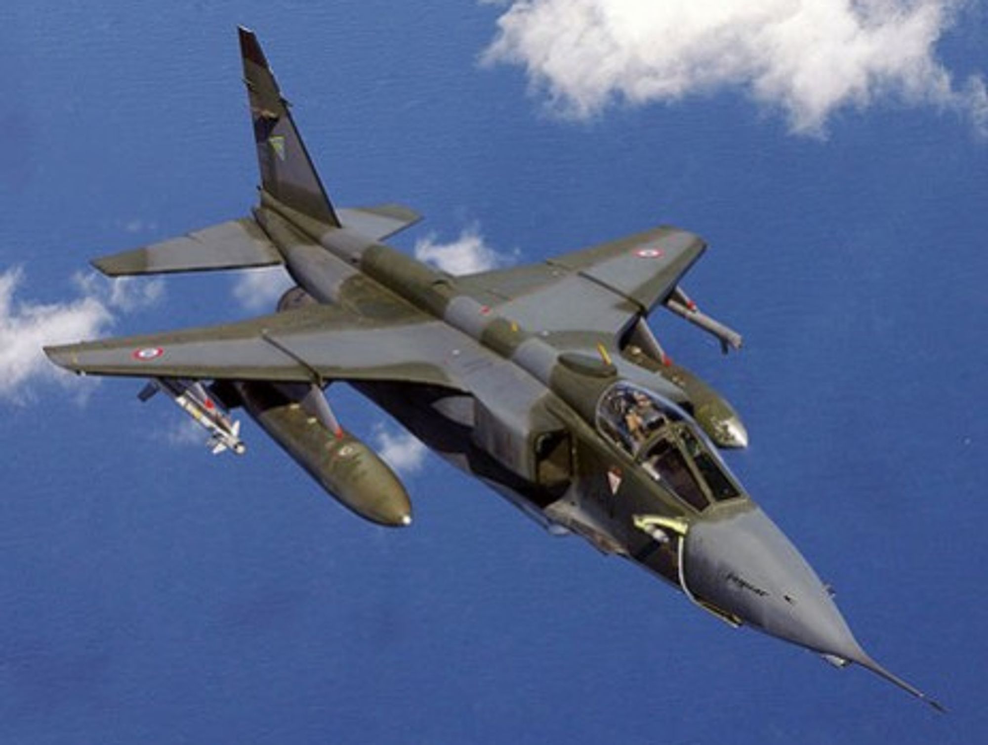French air force bomber (Mashley Morgan)