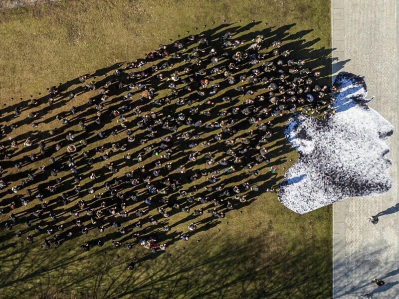 Le Weekend ➡️ Aerial View For Iran’s Women, Ukrainian Lion Cubs, BTS People’s Choice