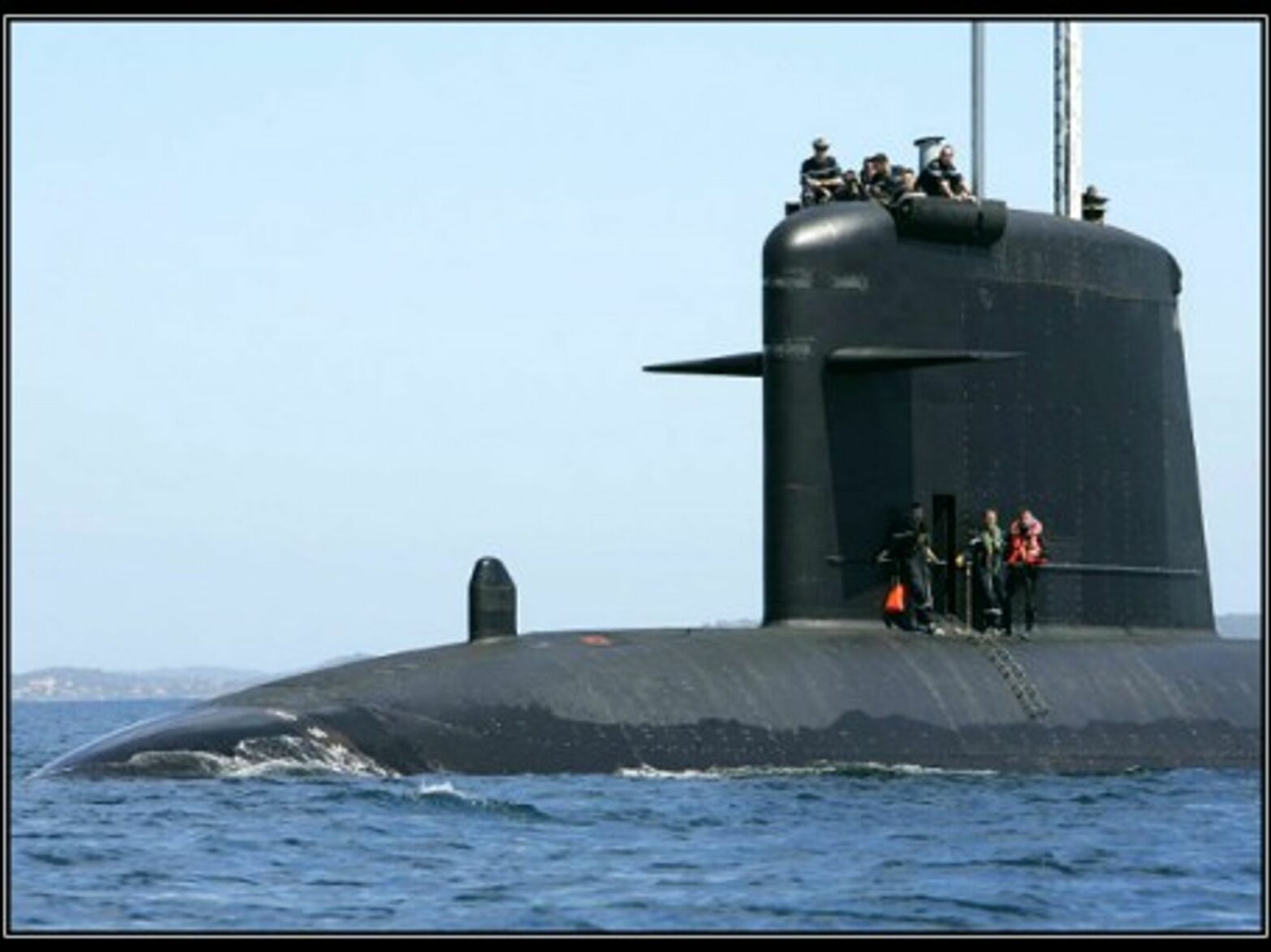 French women will be able to work in submarines.