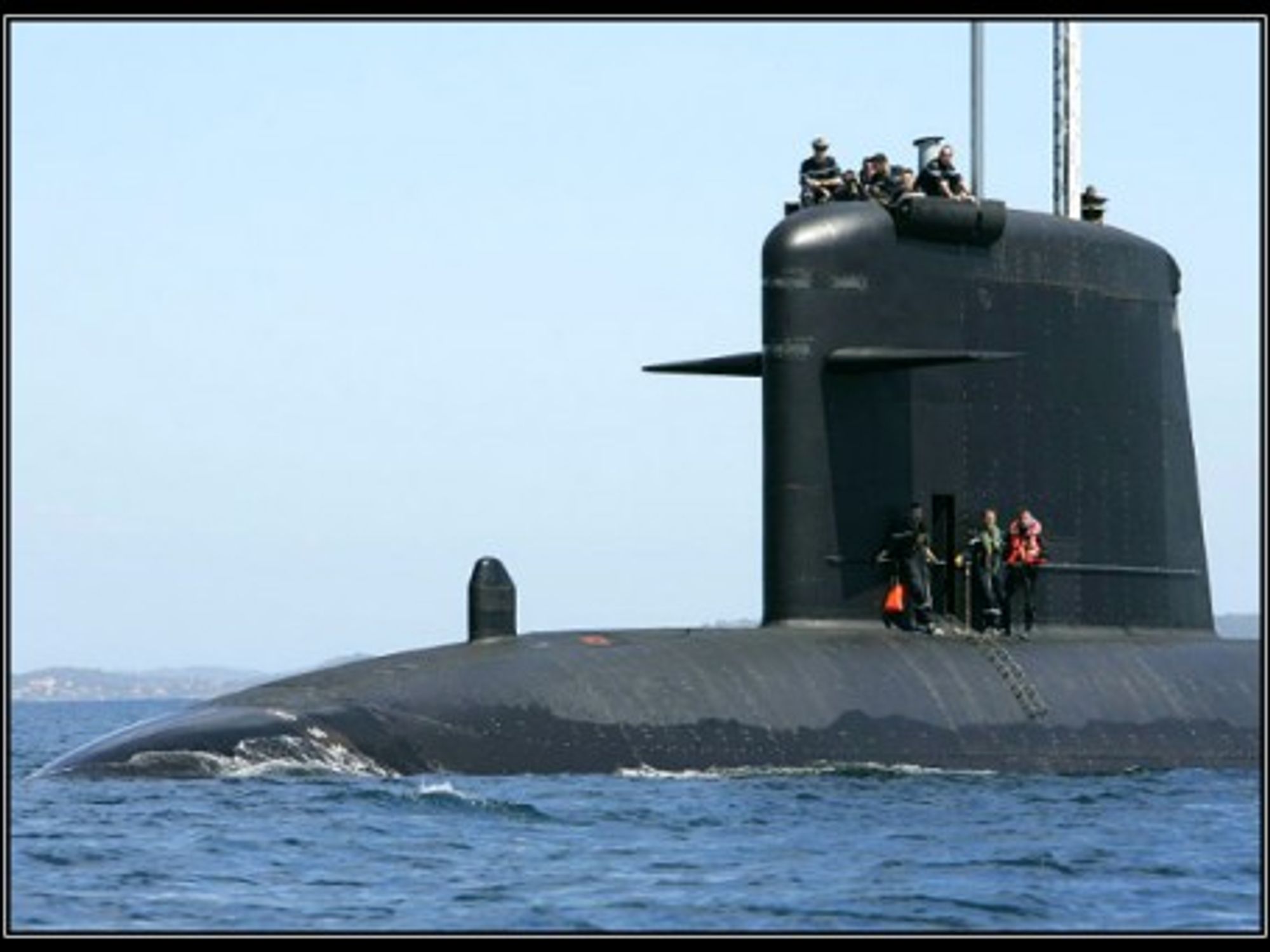 French women will be able to work in submarines.