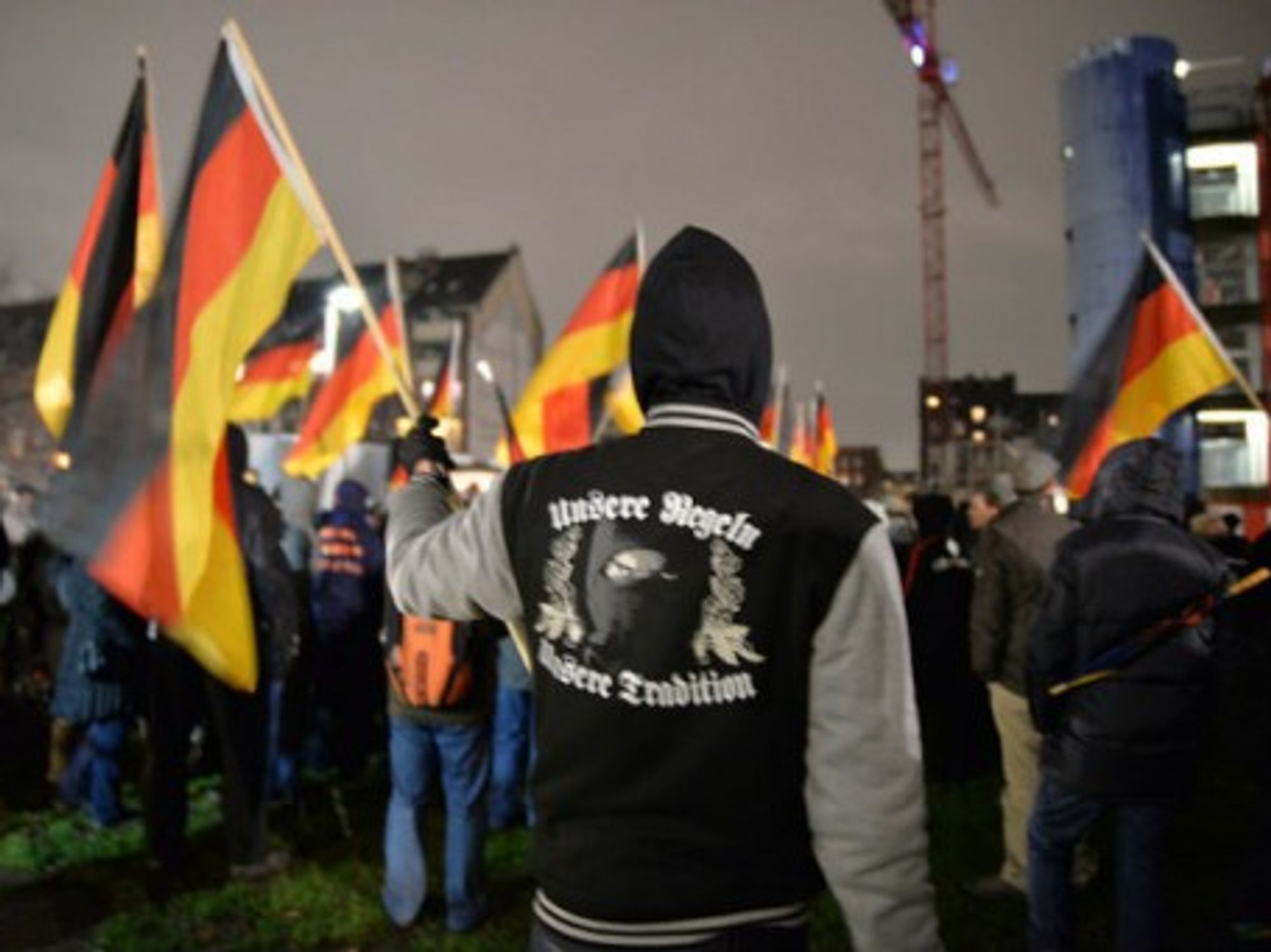 Frightening Similarities Between Pegida And Radical Islam