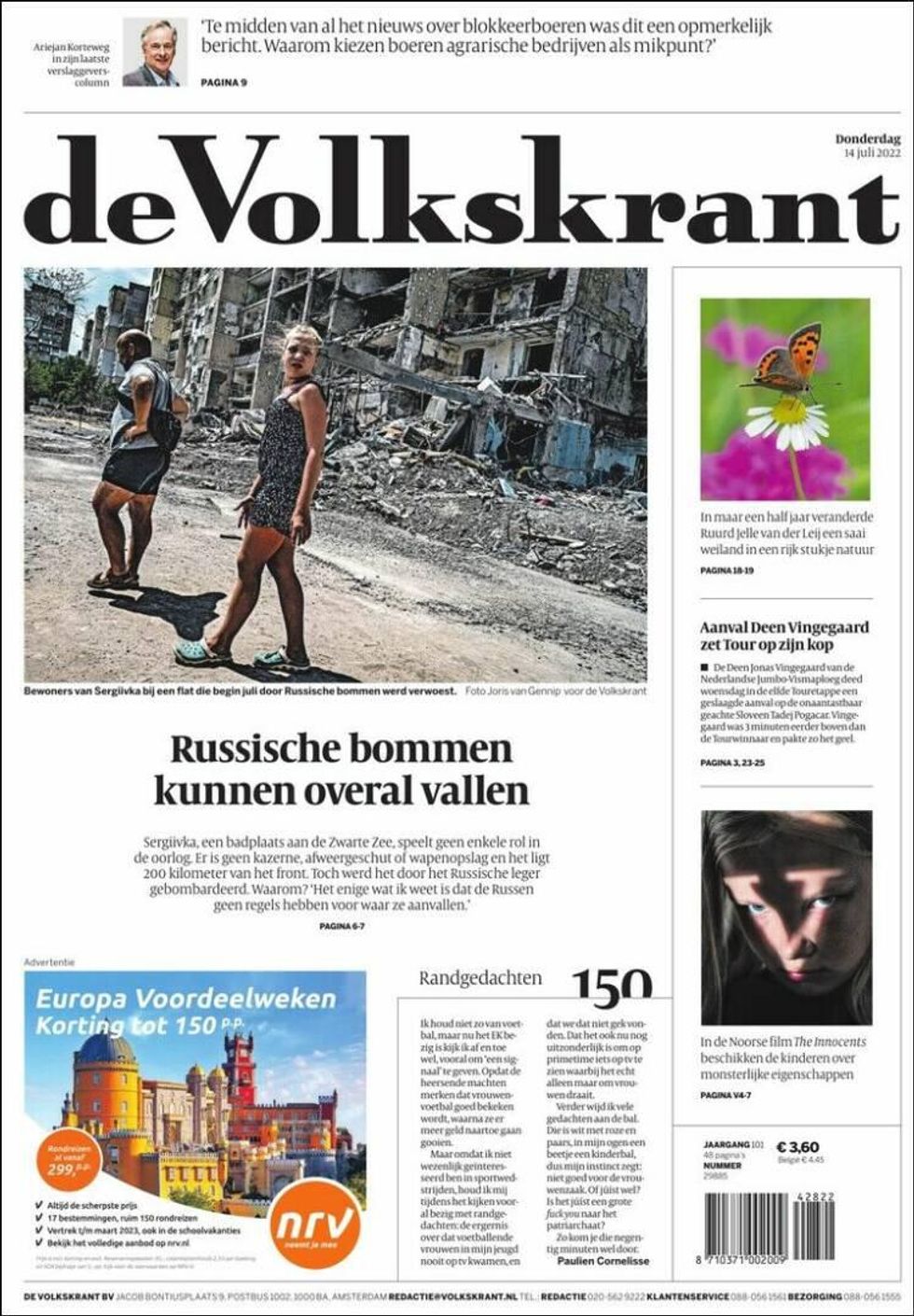 Front page of ​Dutch daily de Volkskrant's Thursday featuring people walking through a destroyed Ukrainian city