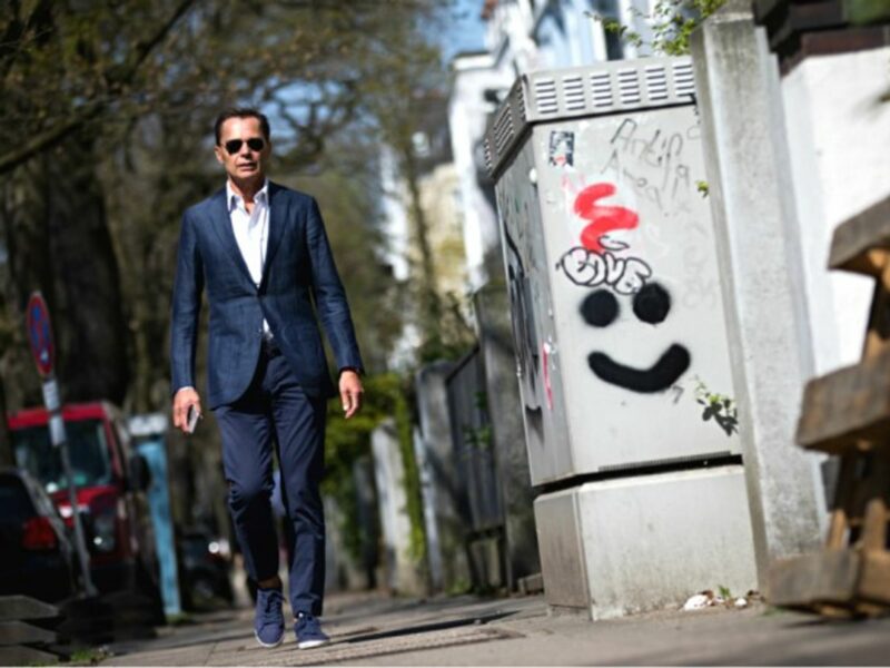 German CEO Thomas Middelhoff walks free after a three-year sentence