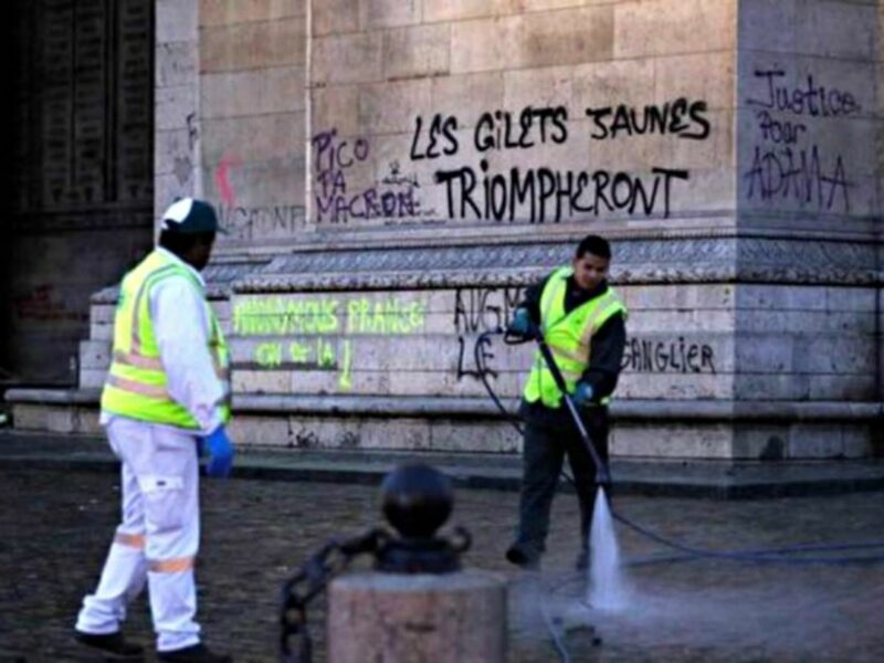 Getting rid of rude French (and Chilean) graffiti