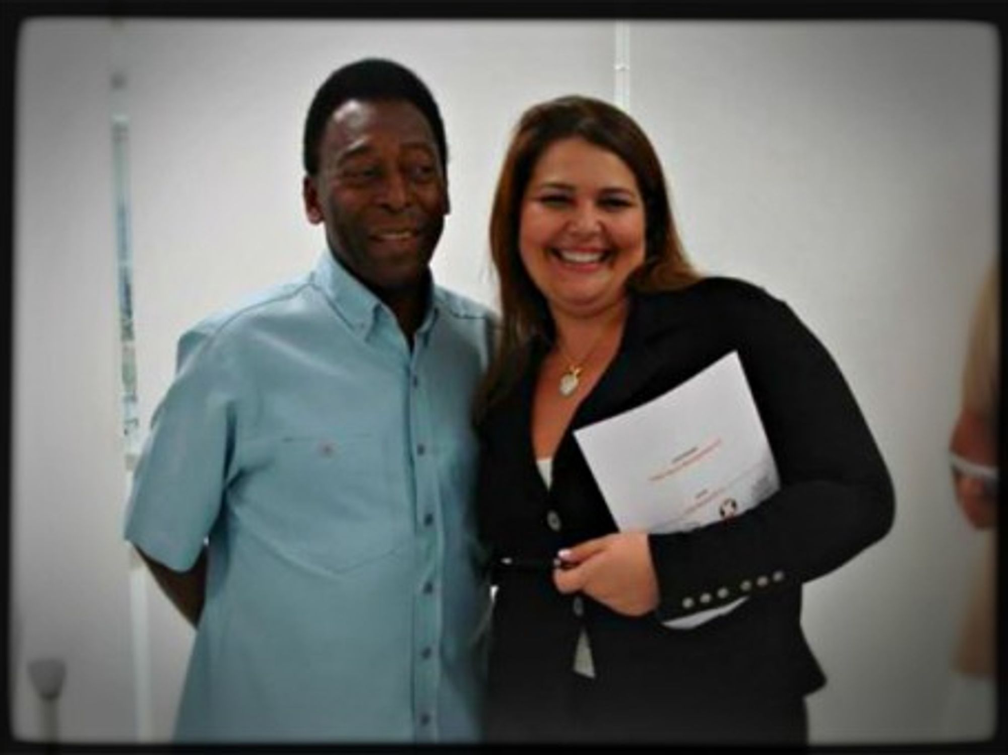 Gislaine Nunes with Brazilian soccer legend Pele