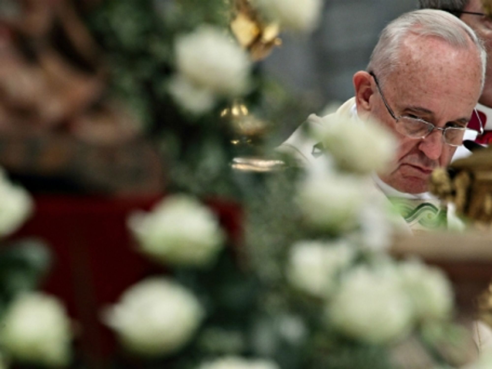 Global reaction to Hillary, Pope angers Turkey, 'O Luna Mia
