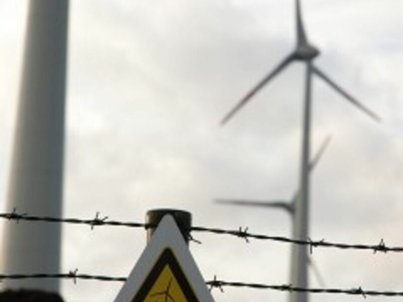 Green Is Ugly: Style Problems Plague Clean Energy Push