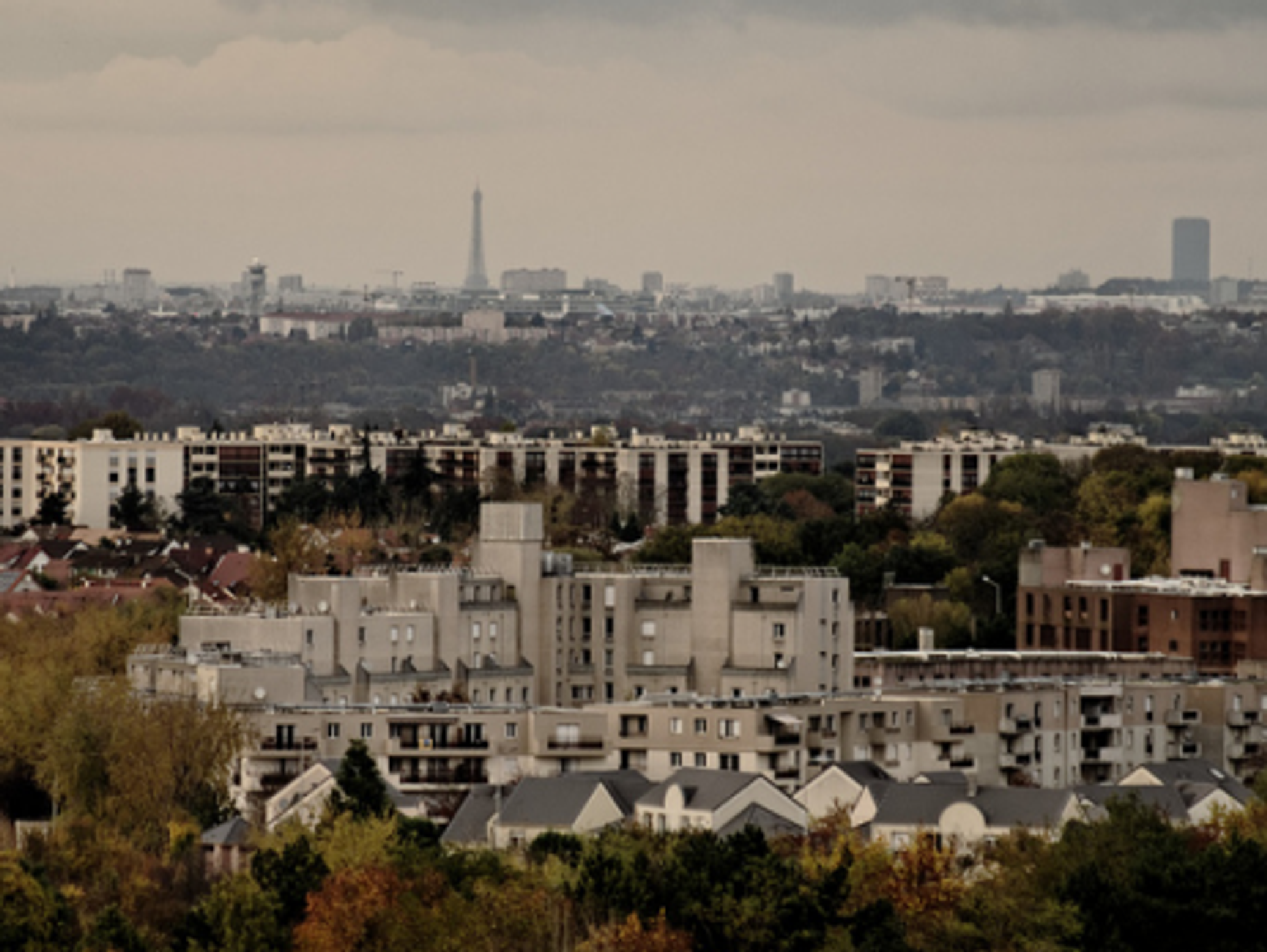 Grigny lies just to the south of the French capital (tongeron91)