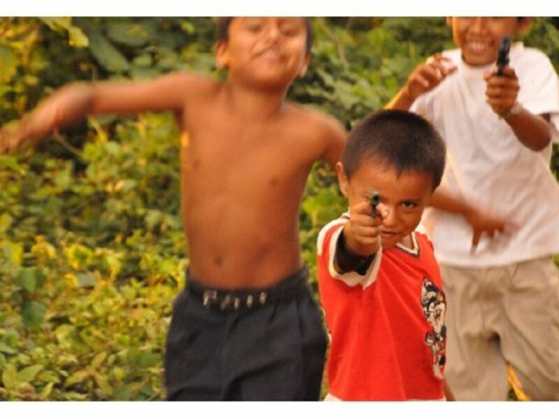 Gun play in Nicaragua (Eric Molina)