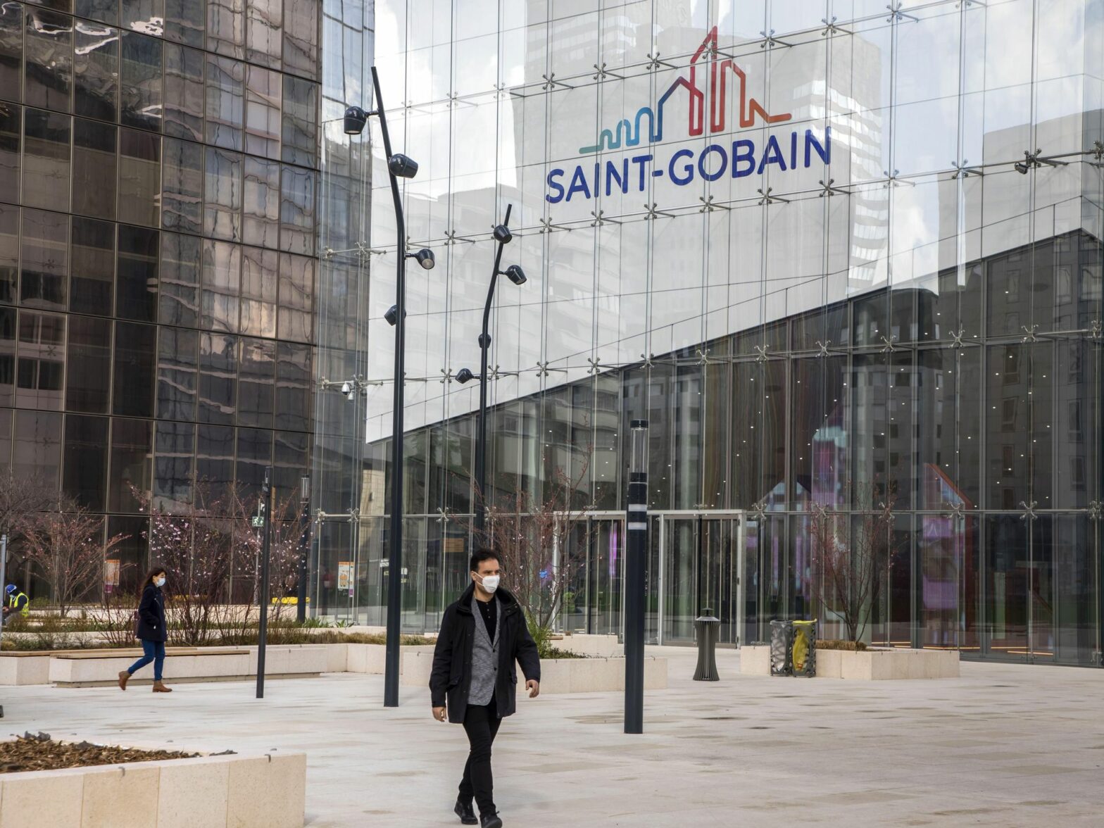Head office skyscraper of the French multinational Saint Gobain