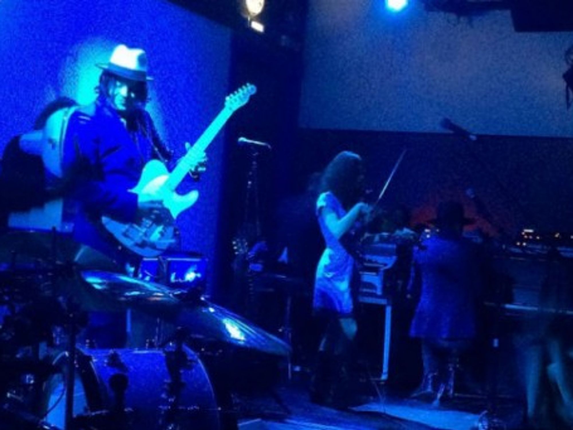 Hit It! Jack White And More On World Music Charts