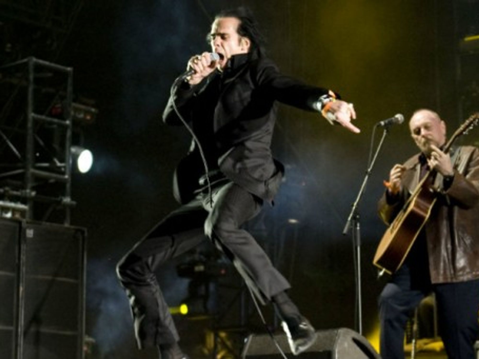 Hit It! - John Legend, Passenger, Other Tops On World Music Charts